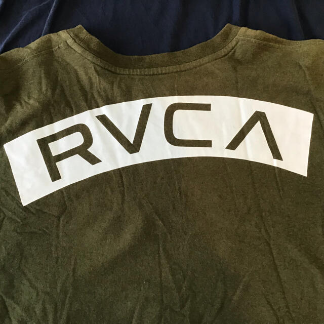 RVCA(ルーカ)のRVCA ルーカ　バックプリント　Tシャツ M オリーブ　ビックプリント　深緑 メンズのトップス(Tシャツ/カットソー(半袖/袖なし))の商品写真