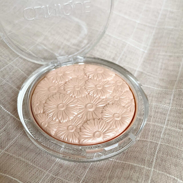 CLINIQUE(クリニーク)のまるこ様クリニーク　パウダーポップ　フラワーハイライター　01 限定品 コスメ/美容のベースメイク/化粧品(フェイスカラー)の商品写真