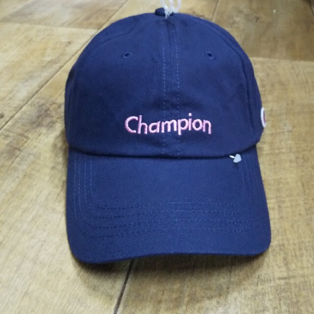 Champion(チャンピオン)のChampion ピンク字　新品キャップ レディースの帽子(キャップ)の商品写真