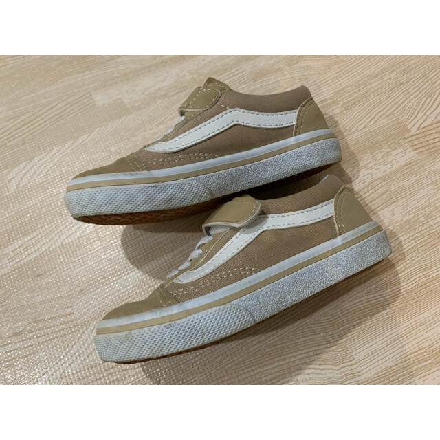 VANS(ヴァンズ)のvans スニーカー　ベージュ　17cm キッズ/ベビー/マタニティのキッズ靴/シューズ(15cm~)(スニーカー)の商品写真