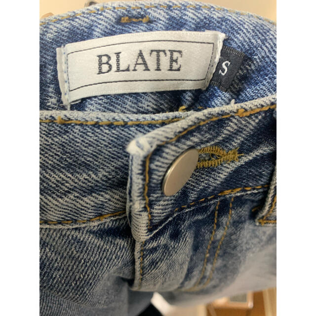 美ラインテーパードデニム　ハイウエストデニム　BLATE レディースのパンツ(デニム/ジーンズ)の商品写真