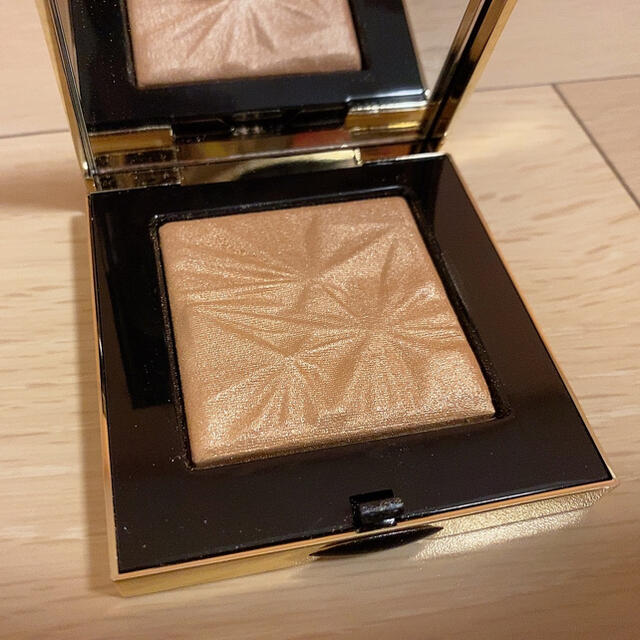 BOBBI BROWN ゴールデンアワー ハイライト