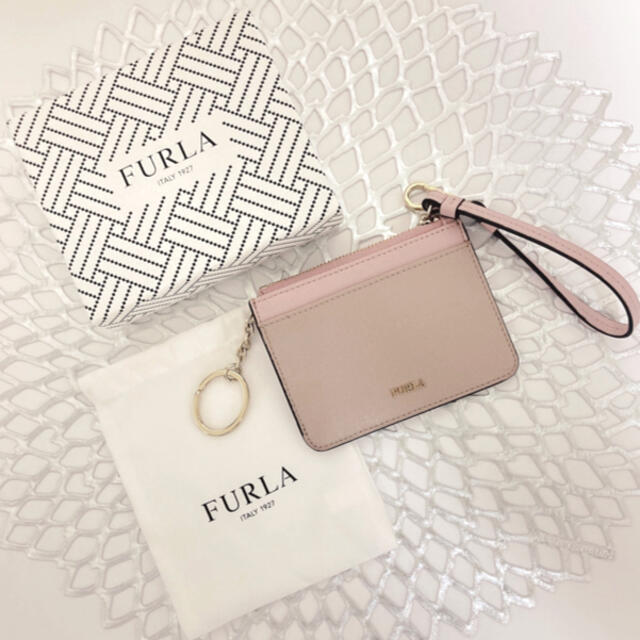 FURLA パスケース フルラ カードケース 定期入れ