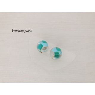 ニコアンド(niko and...)のVenetian glass ベネチアンガラス イヤリング　　ハンドメイド (イヤリング)