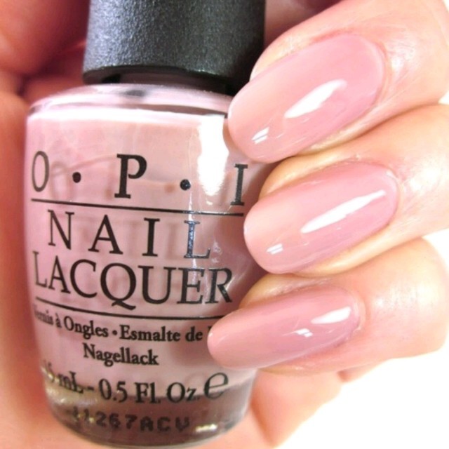 OPI(オーピーアイ)のまま様専用　OPI　ネイル　ピンクベージュ　NL A15 コスメ/美容のネイル(マニキュア)の商品写真