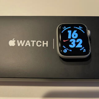 アップル(Apple)のApple Watch SE 40mm 美品 長期保証付 NIKE＋ BT98%(その他)