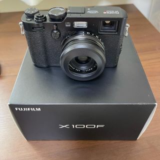 フジフイルム(富士フイルム)の富士フイルム X100F BLACK メンテナンス済み　付属品完備(コンパクトデジタルカメラ)