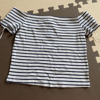 エイチアンドエム(H&M)のオフショル　半袖　H&M (カットソー(半袖/袖なし))