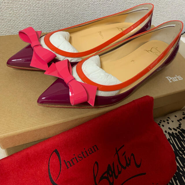 Christian Louboutin(クリスチャンルブタン)のルブタン　フラットシューズ　リボン レディースの靴/シューズ(バレエシューズ)の商品写真