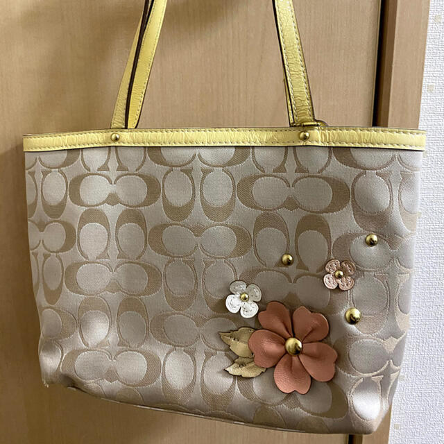 COACH(コーチ)のcoach トートバッグ レディースのバッグ(トートバッグ)の商品写真