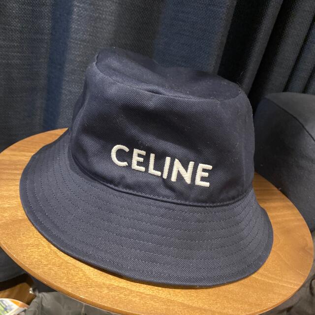 celine(セリーヌ)のJuRi様専用　　CELINE 2021ss ロゴバケットハット ネイビー レディースの帽子(ハット)の商品写真