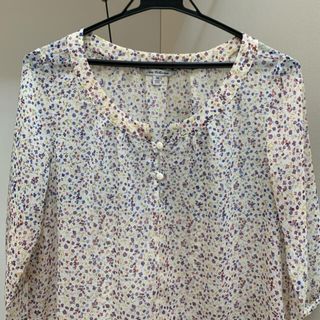 ユニクロ(UNIQLO)の小花柄ブラウス　七分袖(シャツ/ブラウス(長袖/七分))