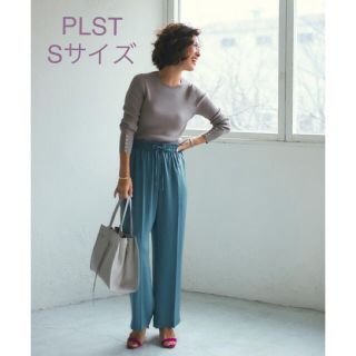 プラステ(PLST)の未使用＊昨季 大草直子さん着＊PLST 上品サテンストレートパンツ＊即完カラー(カジュアルパンツ)