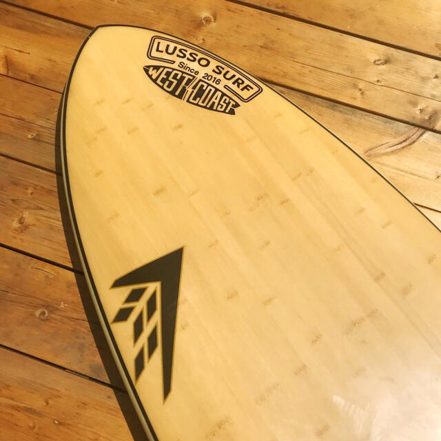 Ron Herman(ロンハーマン)の再入荷　LUSSO SURF 防水ステッカー　ブラック　RVCA スポーツ/アウトドアのスポーツ/アウトドア その他(サーフィン)の商品写真