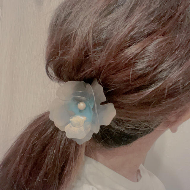 TODAYFUL(トゥデイフル)のシークインフラワーヘアバンド♡ ハンドメイドのアクセサリー(ヘアアクセサリー)の商品写真