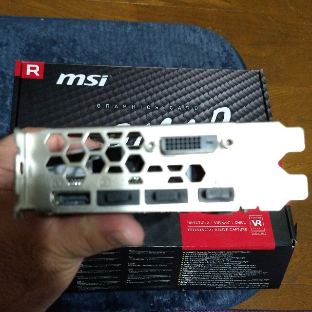 MSI　RADEON　RX570　ARMOR　８G スマホ/家電/カメラのPC/タブレット(PCパーツ)の商品写真