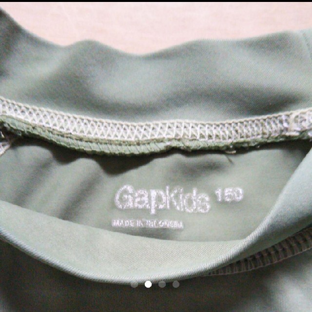 GAP Kids(ギャップキッズ)のGAP　ラッシュガード　１５０センチ　 キッズ/ベビー/マタニティのキッズ服男の子用(90cm~)(水着)の商品写真