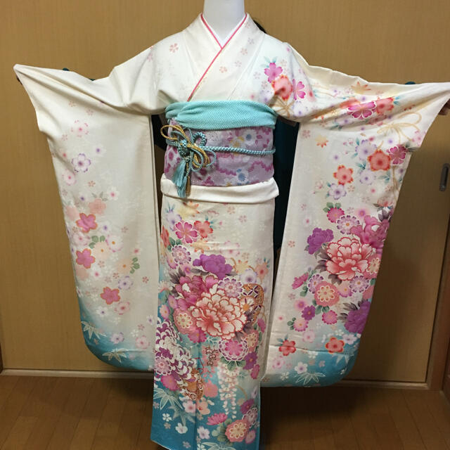 何でも揃う 振袖used品✨白地に水色ボカシ染め 振袖5点セット 花柄