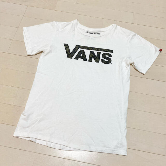 VANS(ヴァンズ)のVANSヴァンズ半袖Tシャツ迷彩柄トップススケートボードスケボー白ロゴホワイト レディースのトップス(Tシャツ(半袖/袖なし))の商品写真