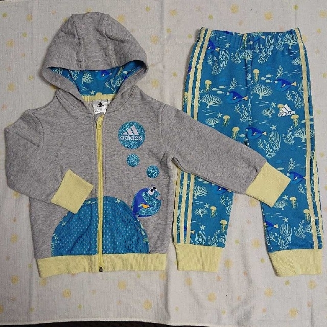 adidas(アディダス)のadidas キッズ セットアップ 90cm キッズ/ベビー/マタニティのキッズ服男の子用(90cm~)(その他)の商品写真