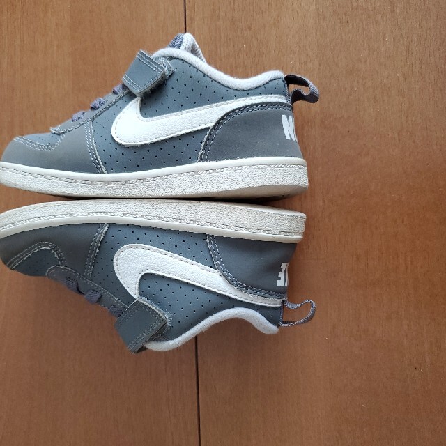 NIKE(ナイキ)のナイキベビースニーカー キッズ/ベビー/マタニティのベビー靴/シューズ(~14cm)(スニーカー)の商品写真