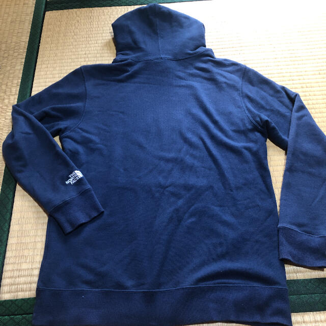 THE NORTH FACE(ザノースフェイス)のTHE NORTH FACEデカロゴパーカーメンズL即購入可 メンズのトップス(パーカー)の商品写真