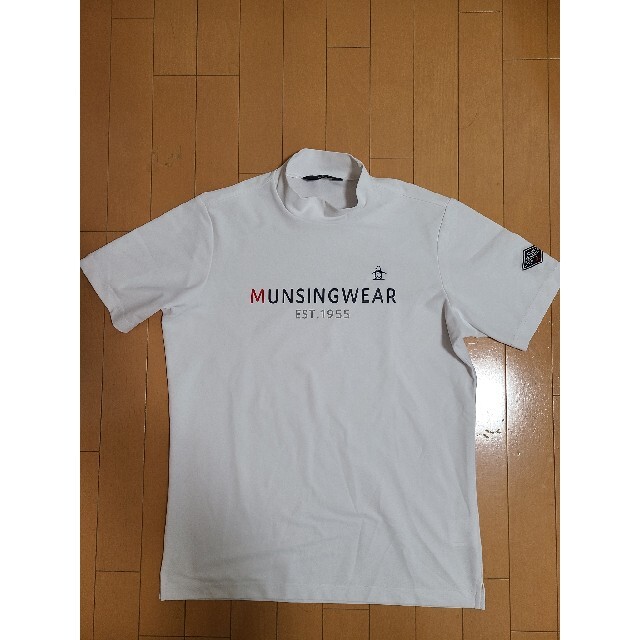 Munsingwear(マンシングウェア)の【しゅん様専用】ハイネック半袖シャツ ホワイト M Munsingwear スポーツ/アウトドアのゴルフ(ウエア)の商品写真