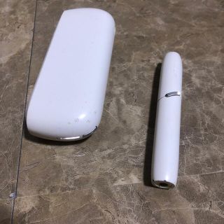 アイコス(IQOS)の【動作品】iQOS アイコス3本体 ホルダー チャージャー　ウォームホワイト(タバコグッズ)