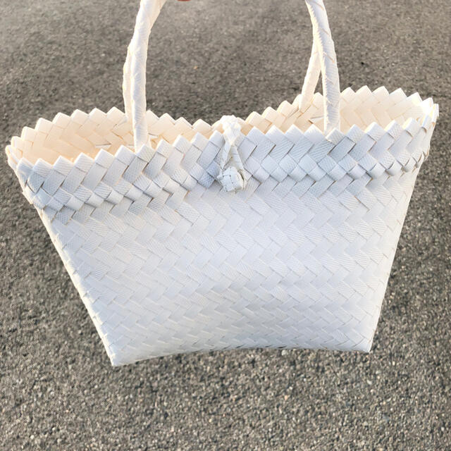 Kastane(カスタネ)のプラカゴ メルカド パサールバッグ かごバッグ メケアリ ホワイト レディースのバッグ(かごバッグ/ストローバッグ)の商品写真