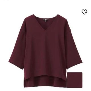 ユニクロ(UNIQLO)の【てんきあめ様専用】Ｖネックブラウスボルドー・クレープジャージホワイト　(シャツ/ブラウス(半袖/袖なし))