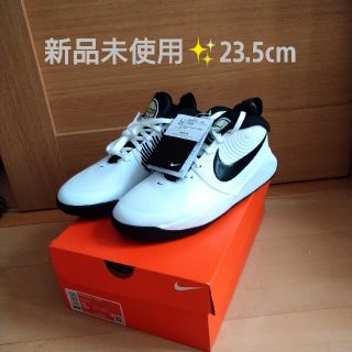 ナイキ(NIKE)の稔様専用💛新品未使用✨ナイキ　スニーカー　白　NIKE　23.5cm(スニーカー)