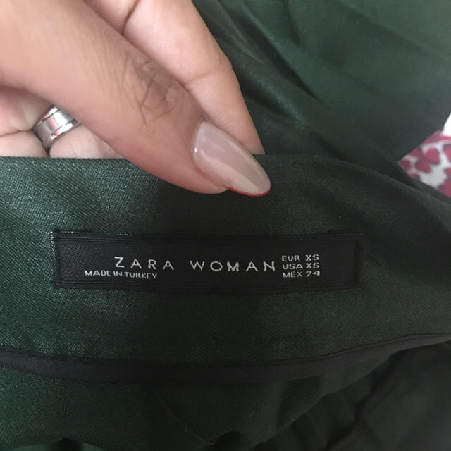 ZARA(ザラ)のZARA ダークグリーン プリーツスカート レディースのスカート(ロングスカート)の商品写真