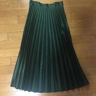 ザラ(ZARA)のZARA ダークグリーン プリーツスカート(ロングスカート)