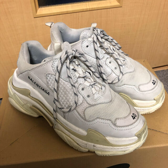 balenciaga バレンシアガ　triple S ブラン　40