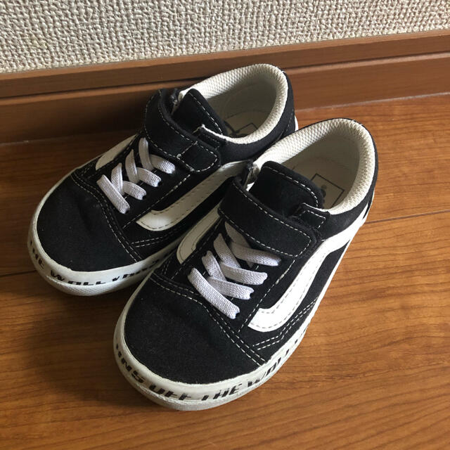 VANS(ヴァンズ)のバンズ  キッズ　スニーカー  17 キッズ/ベビー/マタニティのキッズ靴/シューズ(15cm~)(スニーカー)の商品写真