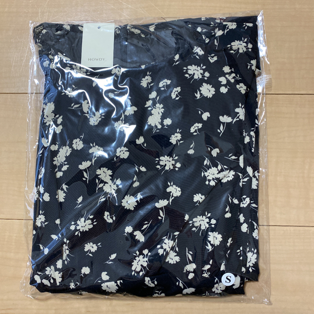 HOWDY. flower print op(black) Sサイズ レディースのワンピース(ロングワンピース/マキシワンピース)の商品写真