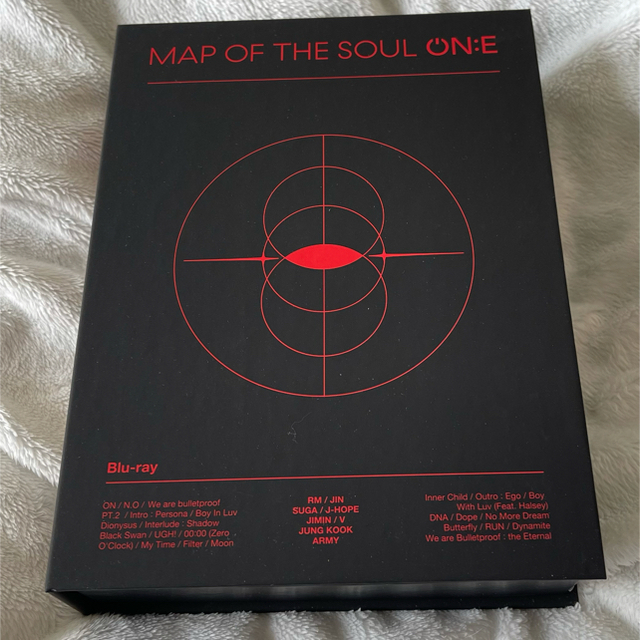 防弾少年団(BTS)(ボウダンショウネンダン)のBTS MAP OF THE SOUL ON:E  Blu-ray エンタメ/ホビーのDVD/ブルーレイ(アイドル)の商品写真