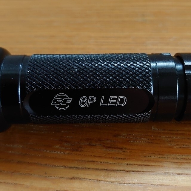 SUREFIRE(シュアファイア)のSUREFIRE 6P LED surefire SF123A スポーツ/アウトドアのアウトドア(ライト/ランタン)の商品写真