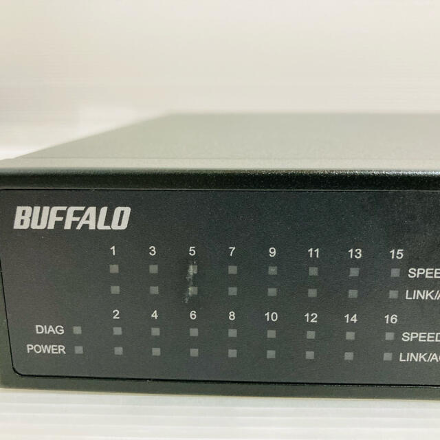 Buffalo(バッファロー)のBUFFALO bs-gs2016 スマホ/家電/カメラのPC/タブレット(PC周辺機器)の商品写真