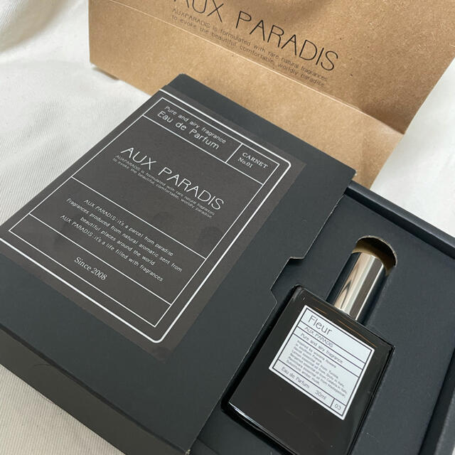 AUX PARADIS(オゥパラディ)のAUX PARADIS  Fleur 30ml コスメ/美容の香水(香水(女性用))の商品写真