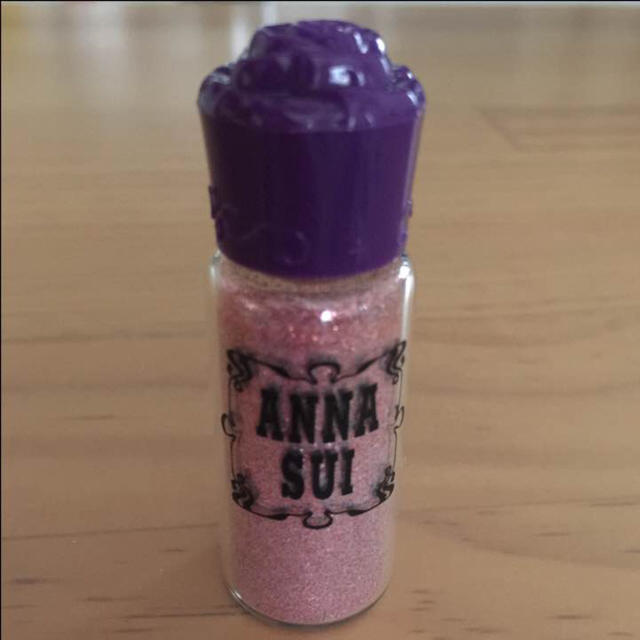 ANNA SUI(アナスイ)の未使用 アナスイ カラーパウダー 02 コスメ/美容のベースメイク/化粧品(フェイスパウダー)の商品写真