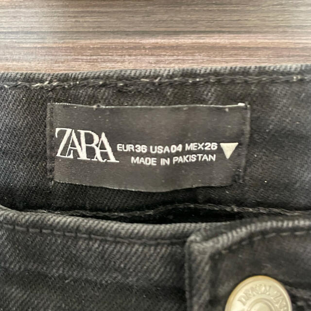 ZARA(ザラ)のZARA スキニーパンツ　36 レディースのパンツ(スキニーパンツ)の商品写真