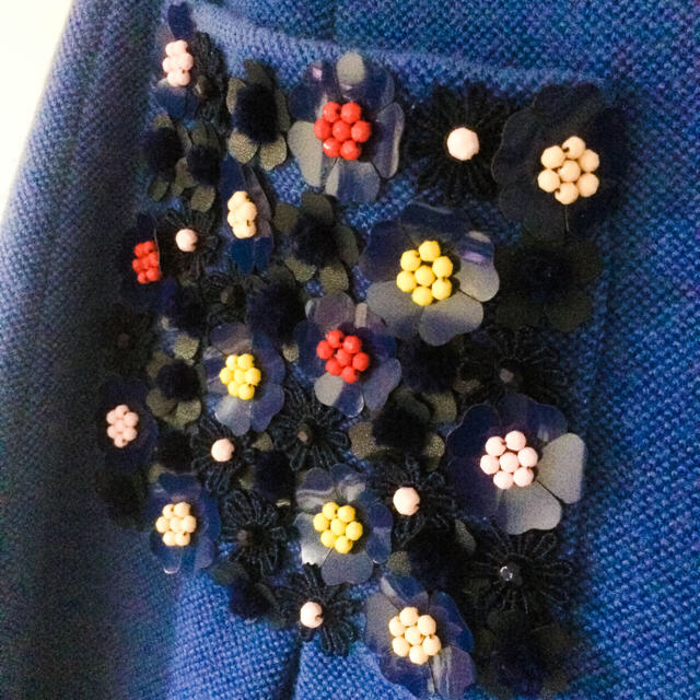MANOUSH(マヌーシュ)の《新品》MANOUSH(マヌーシュ)お花ビジューのポッケ付スカート レディースのスカート(ミニスカート)の商品写真