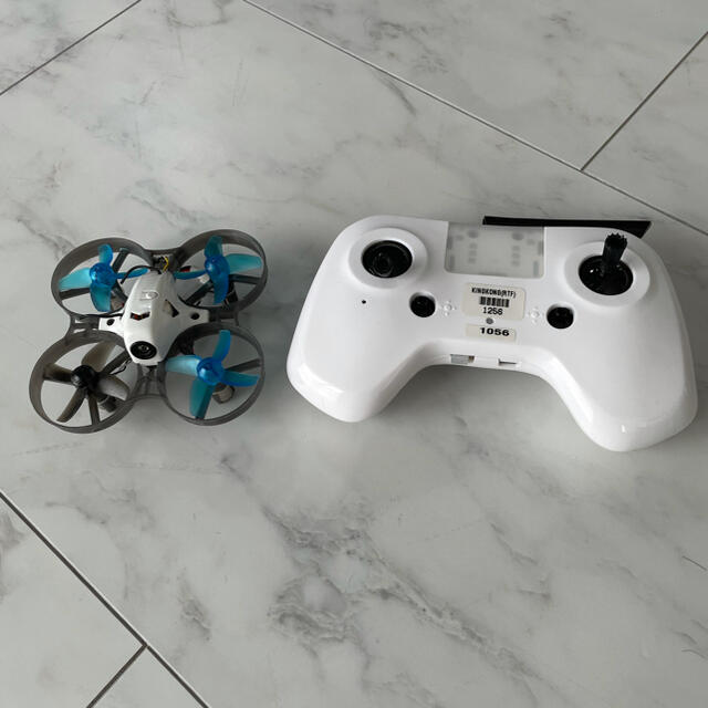 マイクロドローン tiny whoop マイクロドローン tiny whoop