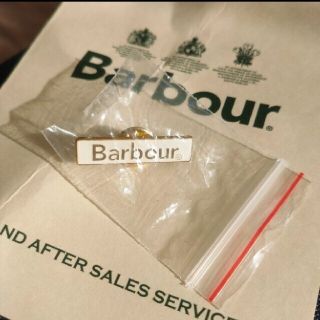 バーブァー(Barbour)のBarbour 白 ピンバッジ(その他)