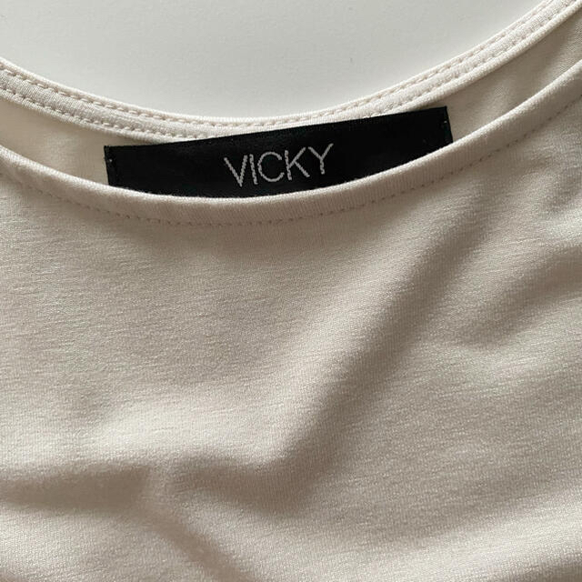 VICKY(ビッキー)のVICKY ビッキー タンクトップカットソー ベージュ×モカ レディースのトップス(カットソー(半袖/袖なし))の商品写真