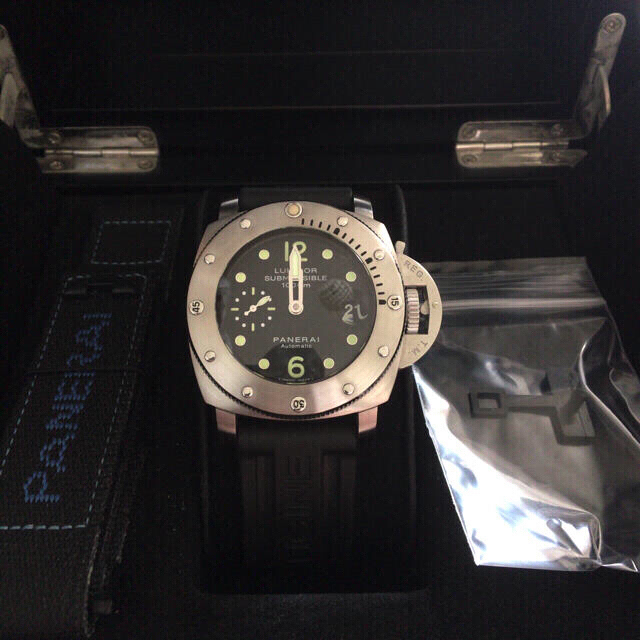 OFFICINE PANERAI(オフィチーネパネライ)のパネライ サブマーシブル pam00243  メンズの時計(腕時計(アナログ))の商品写真