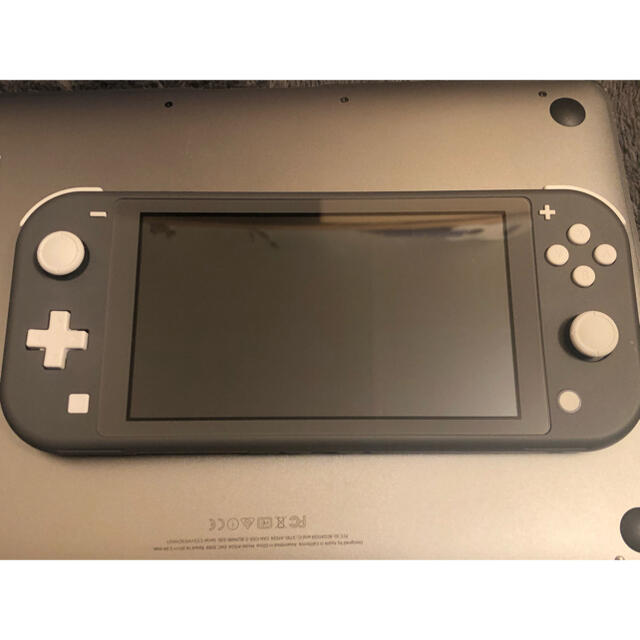 ニンテンドースイッチライトブラック本体 1