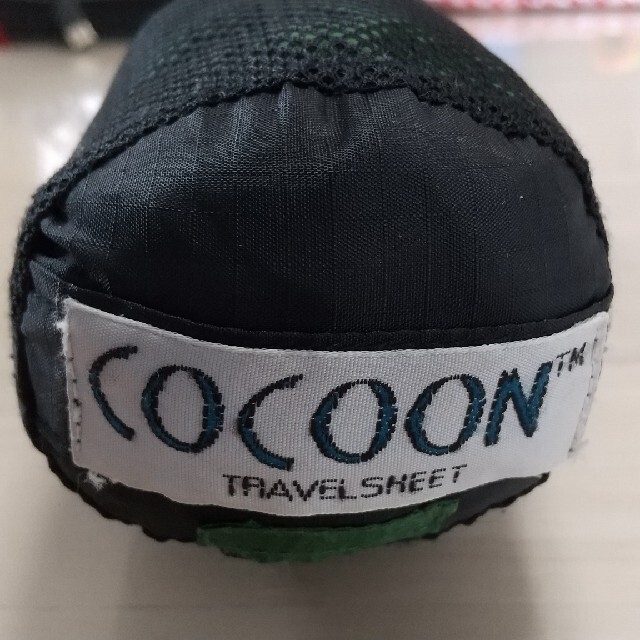 シルク100%　寝袋 Cocoon インテリア/住まい/日用品の日用品/生活雑貨/旅行(旅行用品)の商品写真