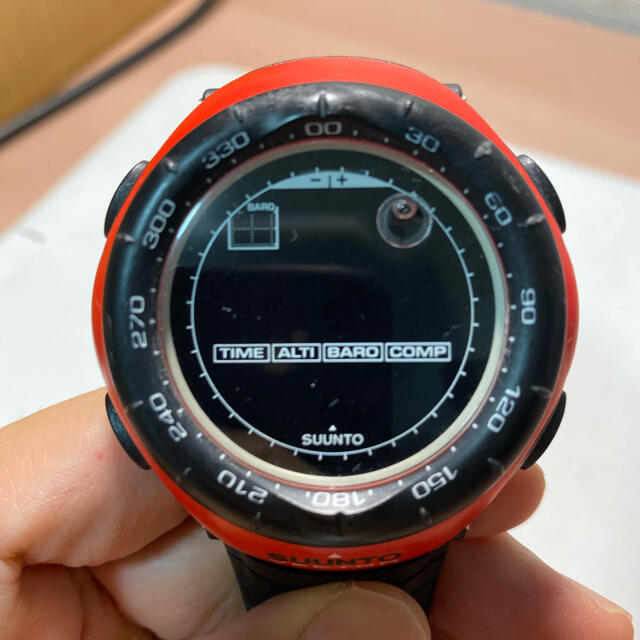 SUUNTO(スント)の【美品】SUUNTO スントVector ベクター red メンズの時計(腕時計(デジタル))の商品写真